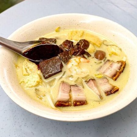 duck blood curry mee