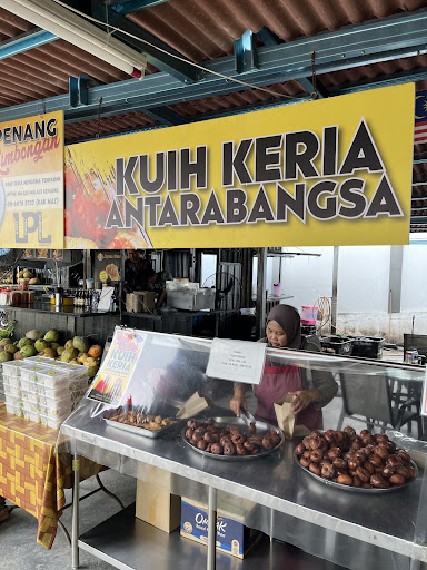 KUIH KERIA ANTARABANGSA (Warisan Haji Jalil & Hajah Rahmah) -- sebelah Avocado Melaka