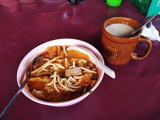 Mee Kari Kak Kiah