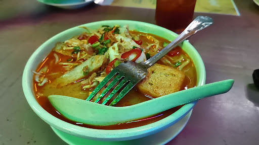 Mee Kari Kaki Ayam Power Rayyan Corner