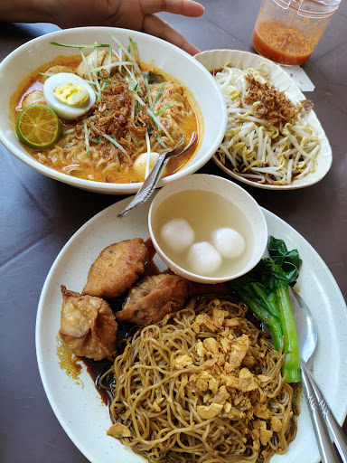 Restoran Nasi Ayam Istimewa Sungai Udang