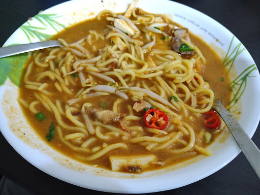 Mak Lang Mee Rebus Tulang