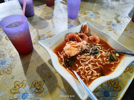 Acu Kari Sembilang vs Mee Udang