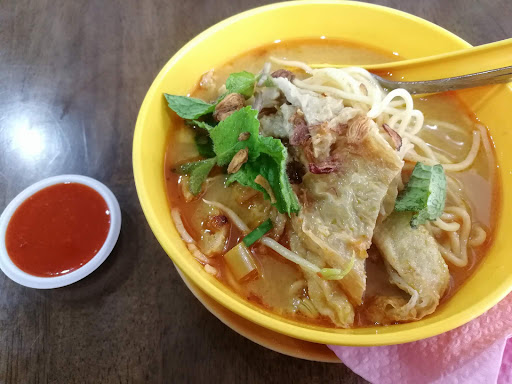 Mee Kari Atan and Friends