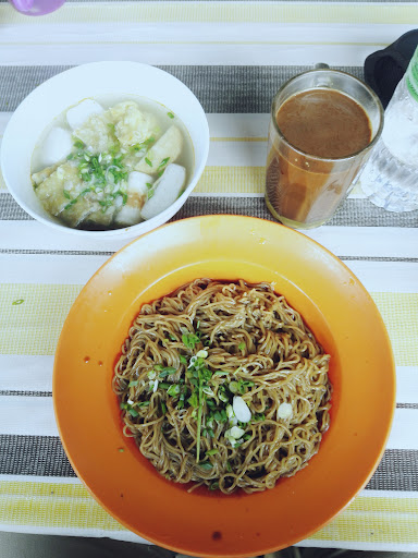 Gerai Ipoh - Ipoh Ajee (Viral Mee Tikus Stesen Bas) 穆斯林小吃攤 - Ipoh Ajee (巴士站老鼠粉的熱門) Ipoh Muslim Stall - Ipoh Ajee Mee Tikus