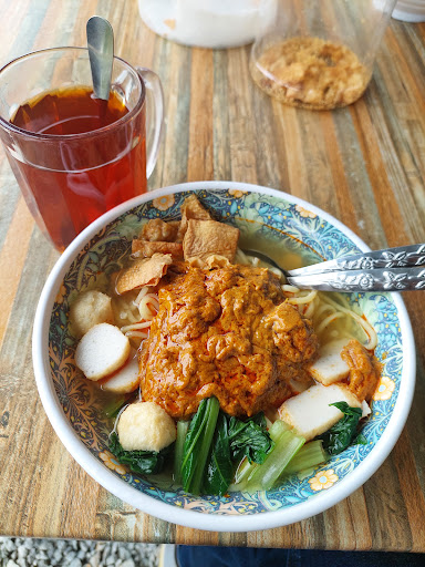 Mee Kari Cik e