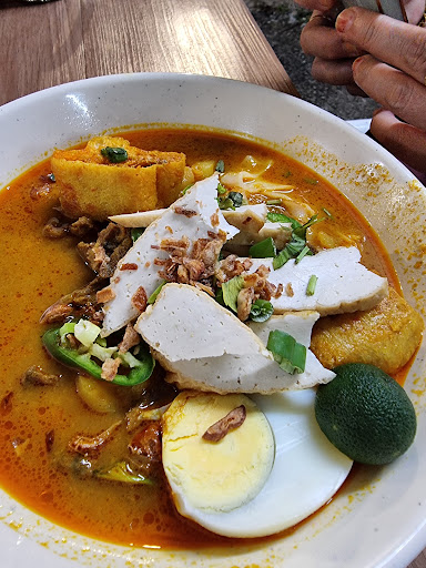 Warung Mi Kari Mak Senah