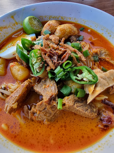 Warung Mi Kari Mak Senah