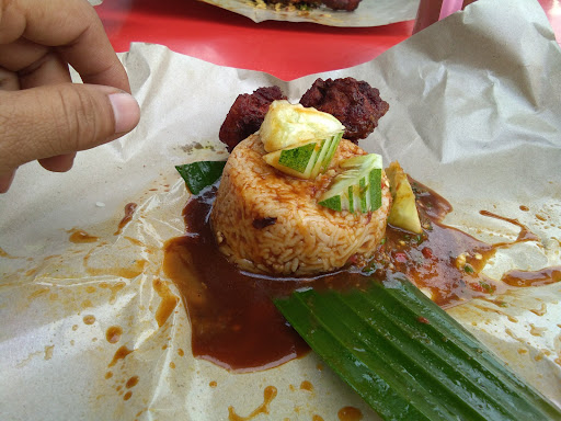 Faizal Nasi Kukus Ayam Berempah