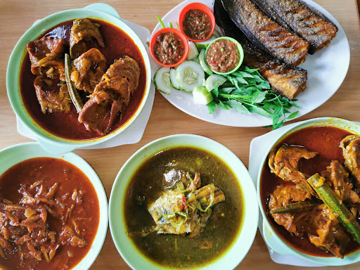 Warung Kari Sembilang Kak Mah