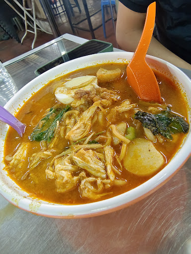 Kak Arah Mee Kari dan Laksa Telur Sarang
