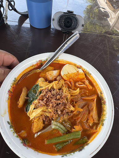 Cabin Makan-Makan Tepi Highway