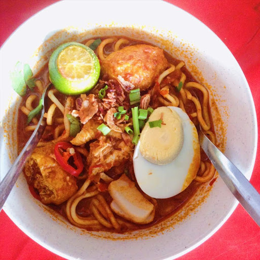 Rosli corner puchong jaya (Kari kepala ikan)