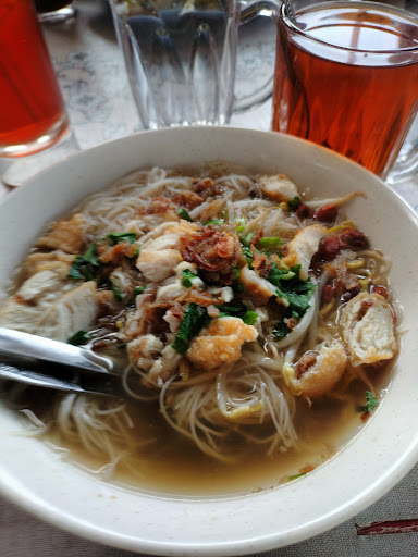 Warung Kuning Depan Masjid