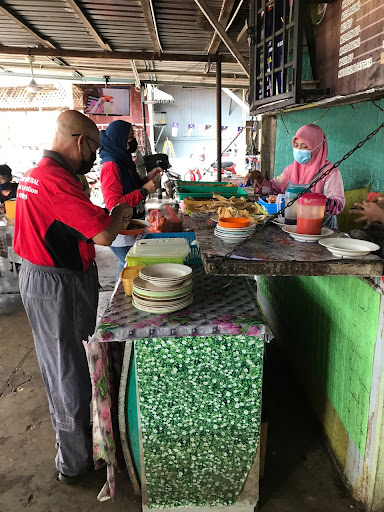 Warong Comel & Saat (Port Ngeteh)