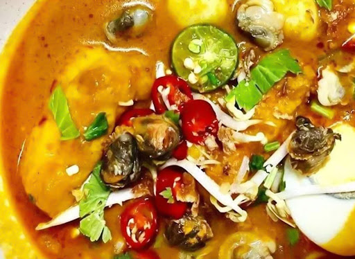 Lokcing & Sosej Thai Kampung Melayu Majidee