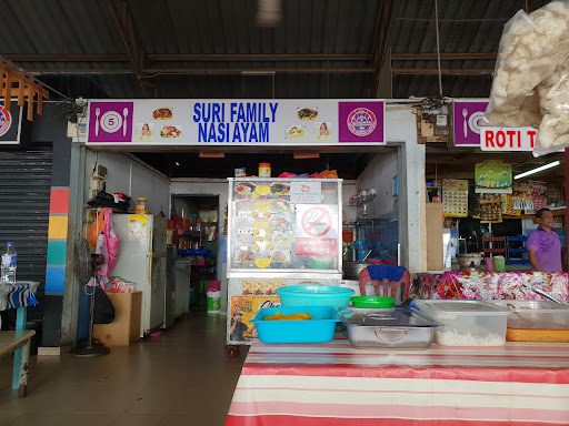 Suri and Family ( Nasi Ayam best)