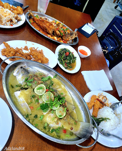 Sekumpul Ikan Bakar