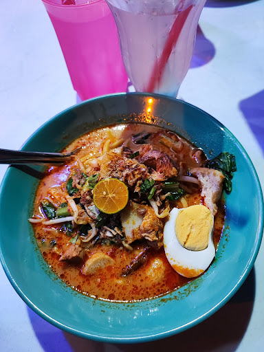Nana Tomyam Seafood
