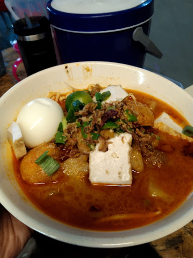 Warung Mi Kari Mak Senah