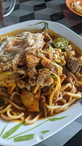 WARUNG YUSNEE MEE KARI TETEL