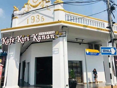 kafe kiri kanan