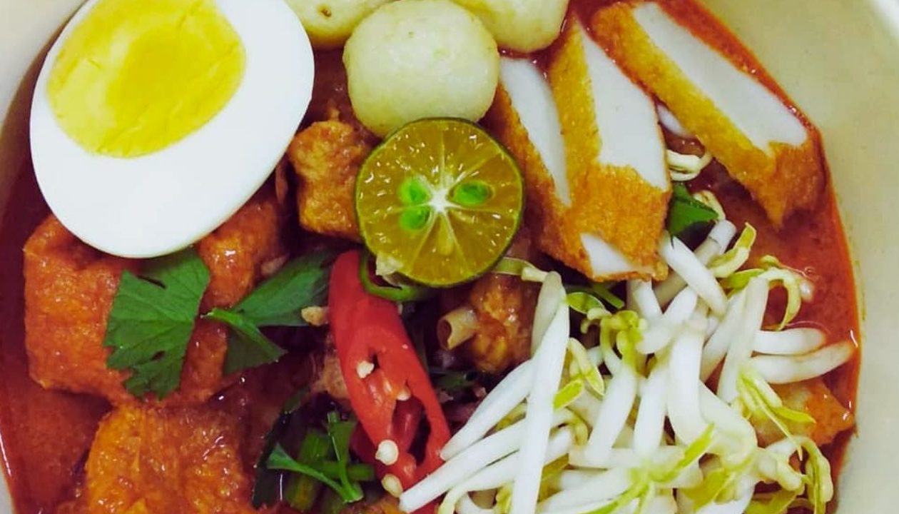 mee kari en sibu yang terbaik