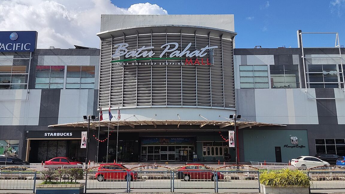 mylaksa batu pahat mall